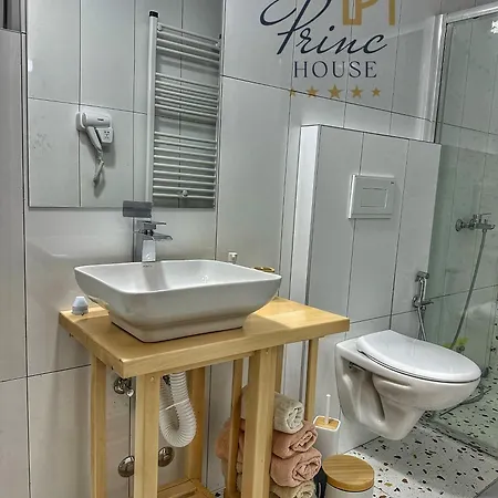 아파트 Princ House 레스코바츠